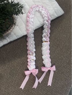 Hello kitty lei