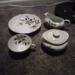 Harvan Porcelain Set