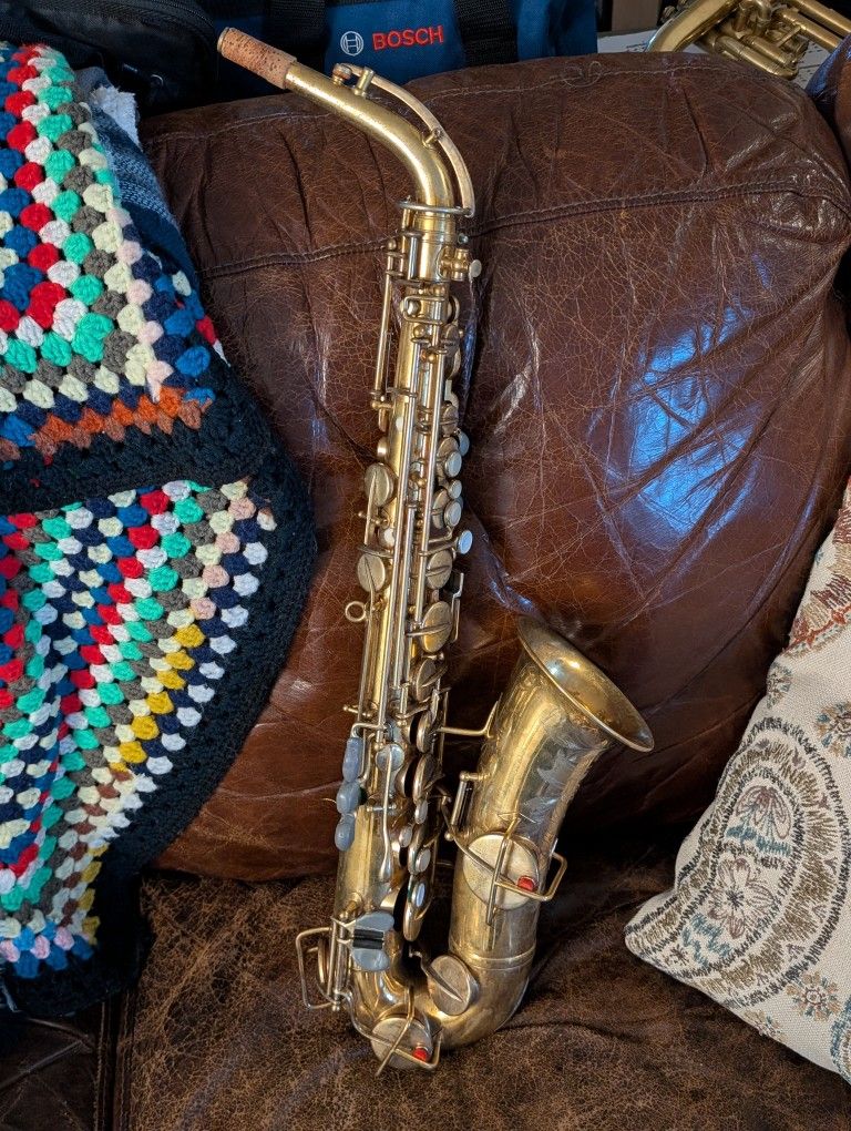 Vintage 1925 Buescher True Tone Alto Saxophone