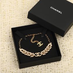 Wheat spike necklace