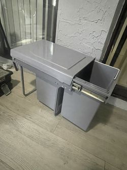 Under Cabinet Pull Out Trash