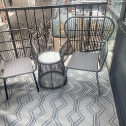 Patio set 4 chairs & 2 tables