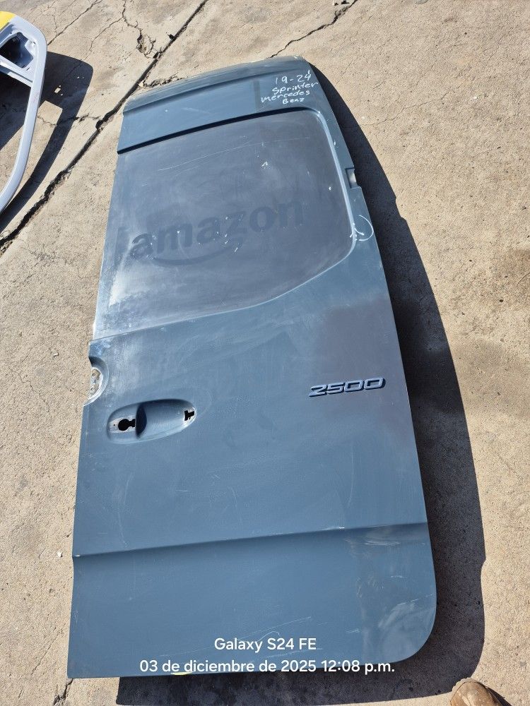 Mercedes Benz Sprinter Right Rear Door Oem