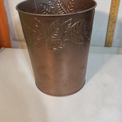 GARDEN BUCKET