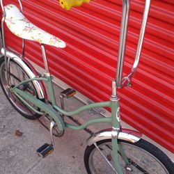 20" Girls Schwinn Bike