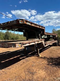 1980 40' x 96" Fontaine drop deck Trailer