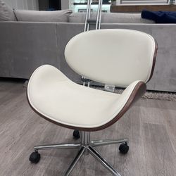 Ciaron faux Leather Swivel Chair 