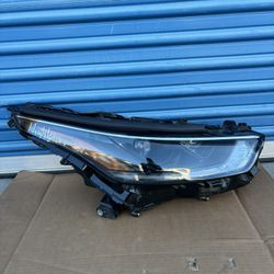 2020,2021,2022,2023,2024 Toyota Highlander Headlight/Foco Delantero Rh Passenger Oem,Original  Ask