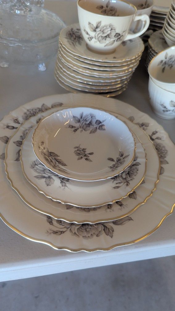 1966 Syracuse "Greymont" China - 50 Pieces