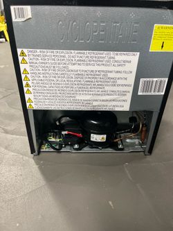 Mini fridge