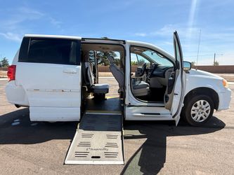 2014 dodge gran caravan se