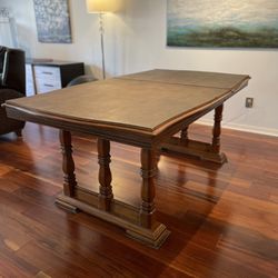 Dining Table W Leaves And Pads