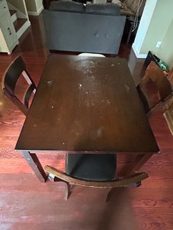 Dining Table + 3 cushioned chairs