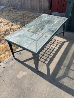 Free Glass top Table