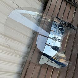 Windshield 
