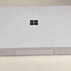 Microsoft surface pro copilot + Pc 12” touch screen snapdragon x plus 16gb 256gb latest model 11th edition
