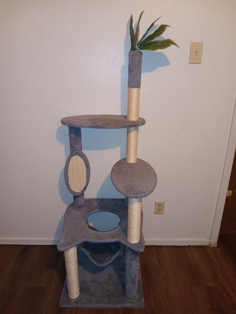 Cat  Tower