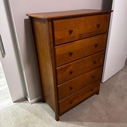 (set) IKEA’s iconic MALM bedroom series in the discontinued “honey” 