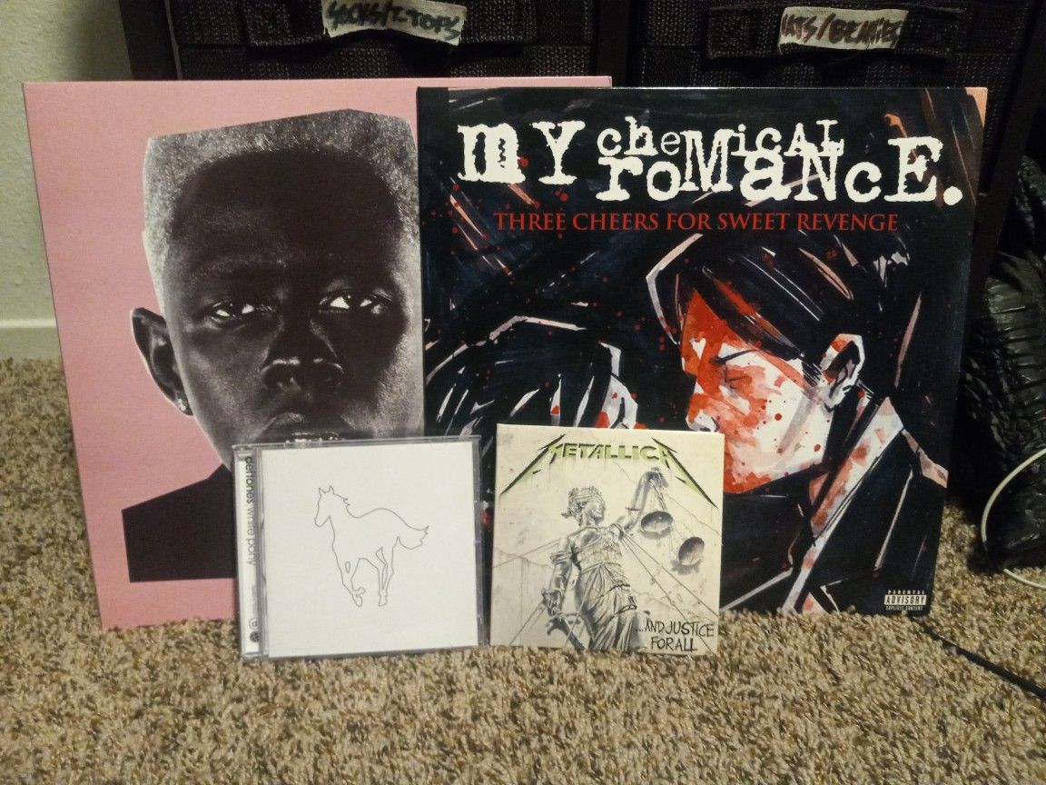 VINYLS n CD'S. CHECK DESCRIPTION ⬇️