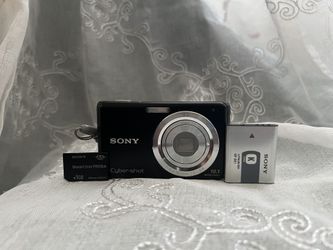 Sony Cyber-shot DSC-W180 10.1MP Digital Camera - Black
