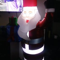 6ft Inflatable Santa Claus 