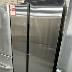 Samsung Side By Side Refrigerator. 🚚WE DELIVER🚚