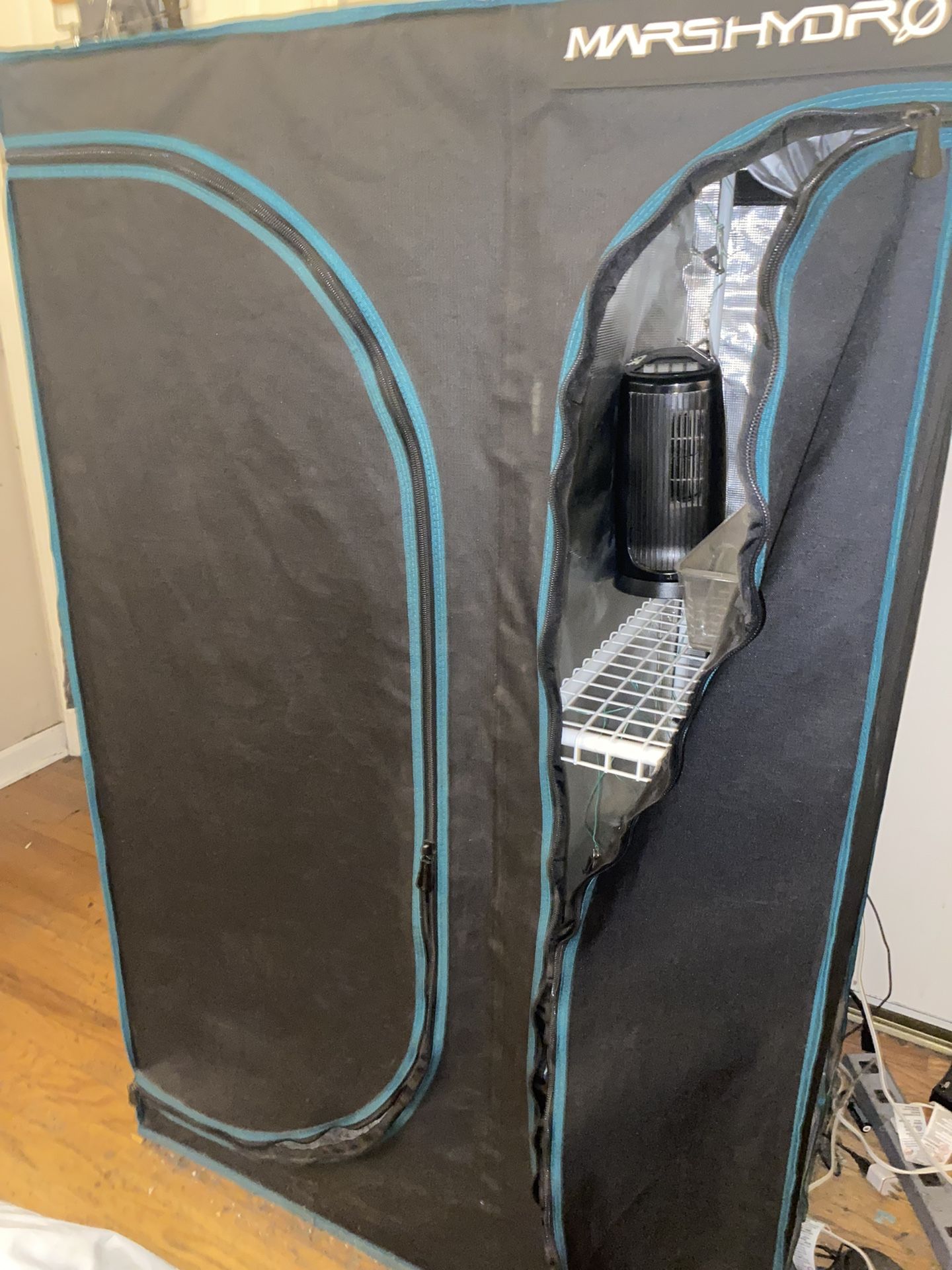 Grow tent with lights And Clone Machine. Willing To Trade As Well