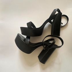 Black womens heels size 10