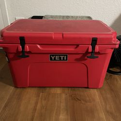 YETI Tundra 45 Cooler RESCUE RED for Sale in Ventura, CA - OfferUp