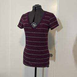 Old Wet Seal V neck t shirt 