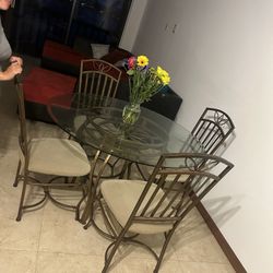Dining Room Table 