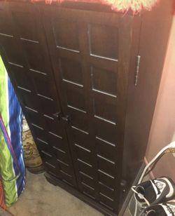 Bombay Company Large Jewelry Box With Many Shelves