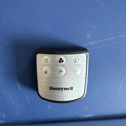 Honeywell Tower fan With Remote