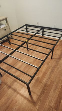 Queen platform bed
