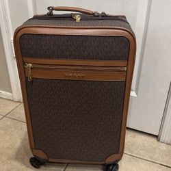 Michael Kors 3 Piece luggage $600