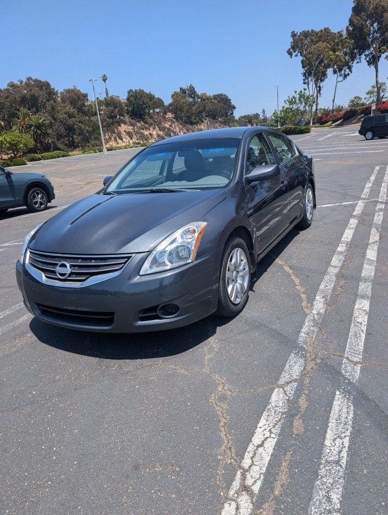 Nissan Altima 2011
