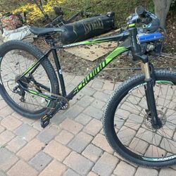 Schwinn Men Bike 29” Wheels