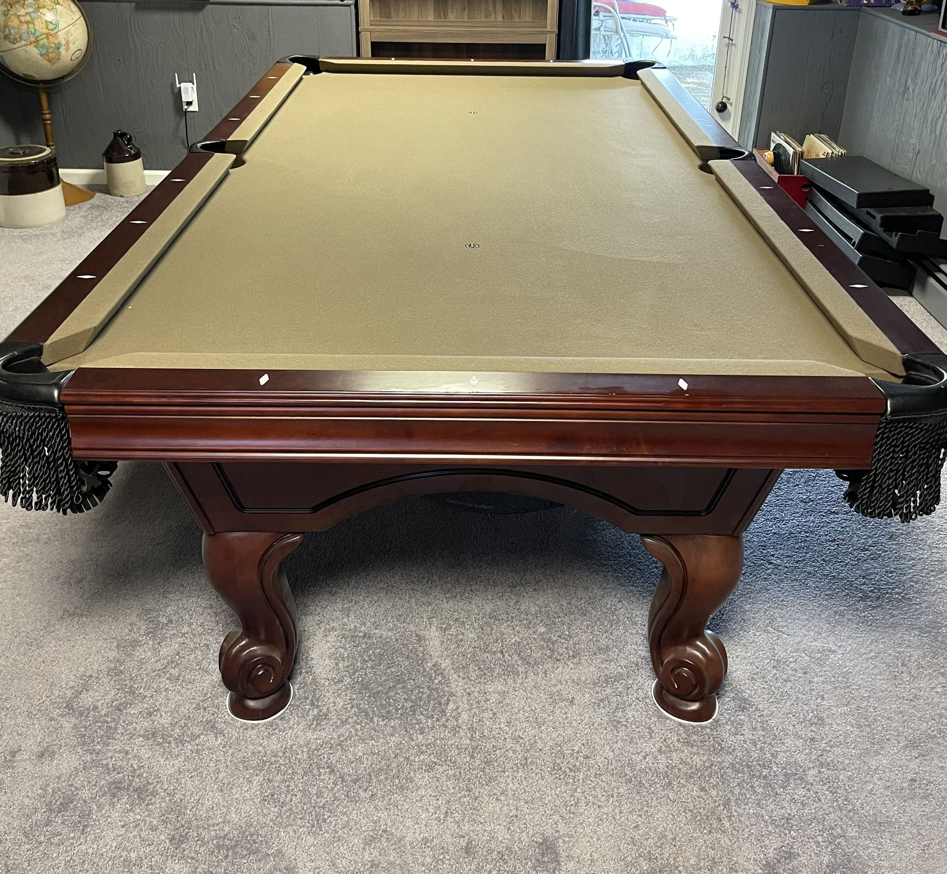 Pool table 8 Ft