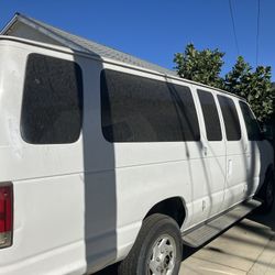 2006 Ford E-350