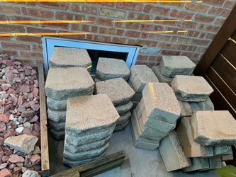Landscape blocks (retaining wall)