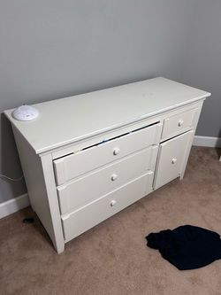 White wood dresser