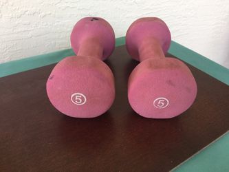 PAIR OF 5 LBS CAPPED CAST IRON DUMBBELLS