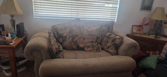 Tan love seat