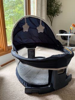 Like new travel bassinet