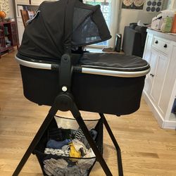 Mockingbird Bassinet And Stand (can Sell Seperatley)