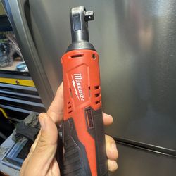 Milwaukee M12 3/8 Ratchet