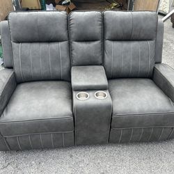 🔥 Recliners Available – Great Condition! 🔥