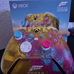 Xbox Controller & Charging Dock