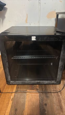Mini fridge