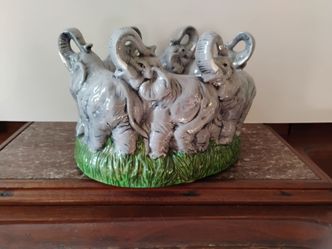 Ceramic Ring of 6 Gray Elephants